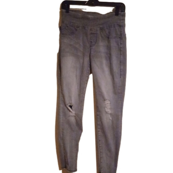 Rock & Republic DenimRx distressed grey  ( slimming jeans) Size 8. - Picture 1 of 10